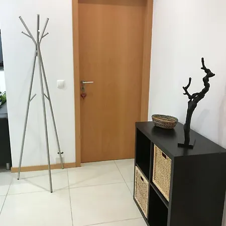 아파트 Trajadinha *