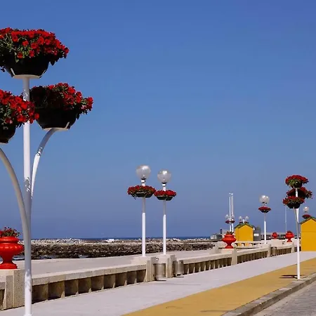 Trajadinha * Vila Praia de Ancora